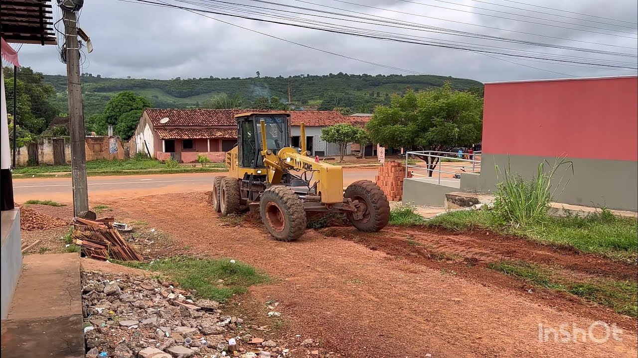 Limpeza De Rua Com Motoniveladora XCMG 180 3BR