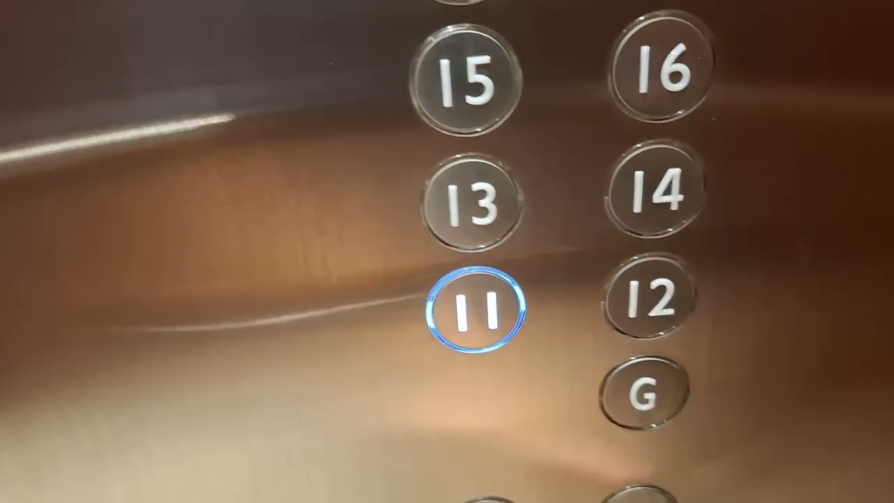 Very Nice Mitsubishi Elevator/ Lift at Sentral Senayan I, Jakarta
