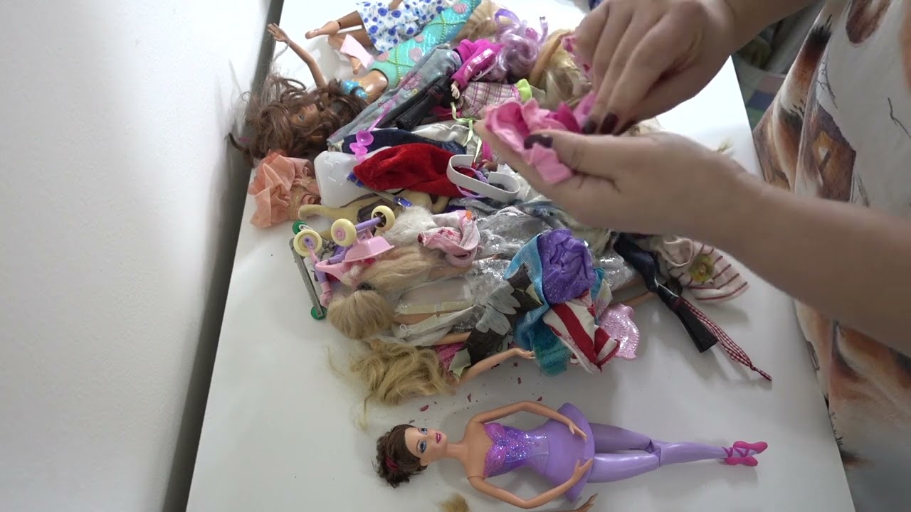 Destapando una bolsa de Barbies que compré de segunda mano