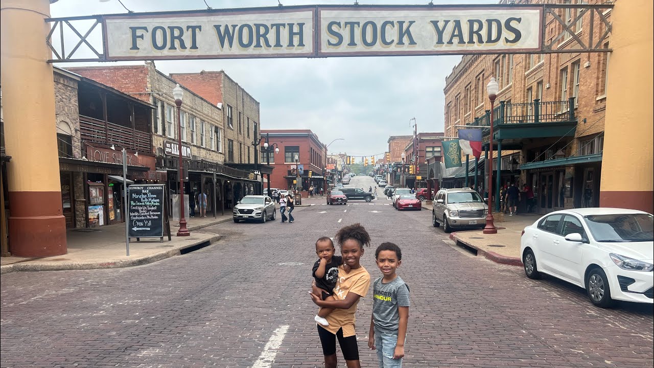 FORT WORTH STOCKYARDS #texasliving #stockyards #kidfriendly #bullriding