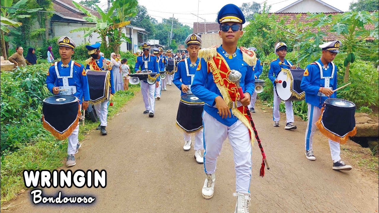 ATRAKSI DRUMBAND SINGO MANGGALA DI WRINGIN BONDOWOSO