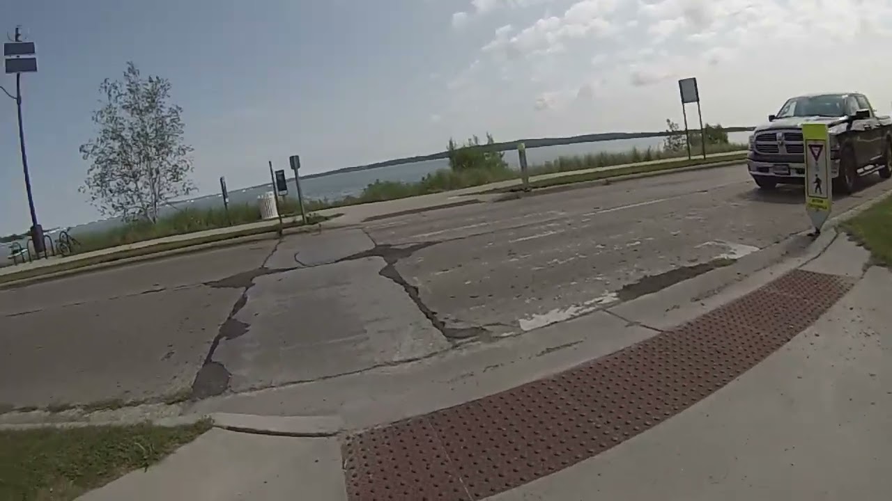 Crosswalk Grandview Pkwy