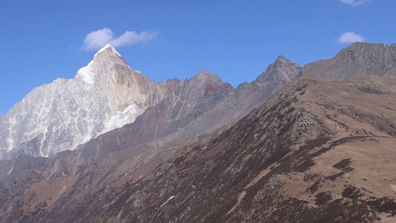 Siguniangshan and Changping Valley, Sichuan, China 四姑娘山