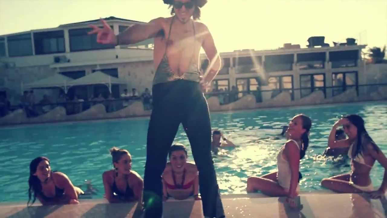 TUA MADRE NON LO DEVE SAPERE - IL NANO & UFO (official video)