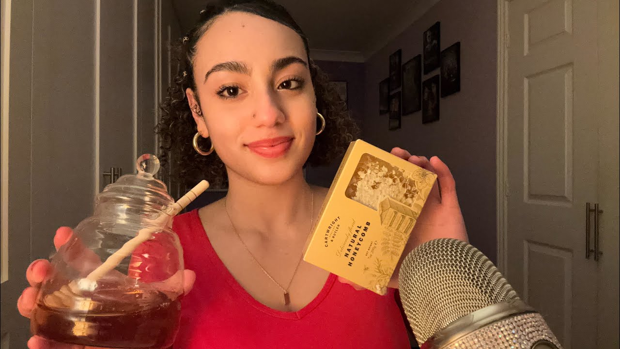 ASMR| Honey 🍯 and Honeycomb (mouth sounds)