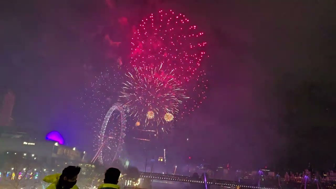 Fireworks 2024 in London from Waterloo Bridge. ❤️❤️❤️