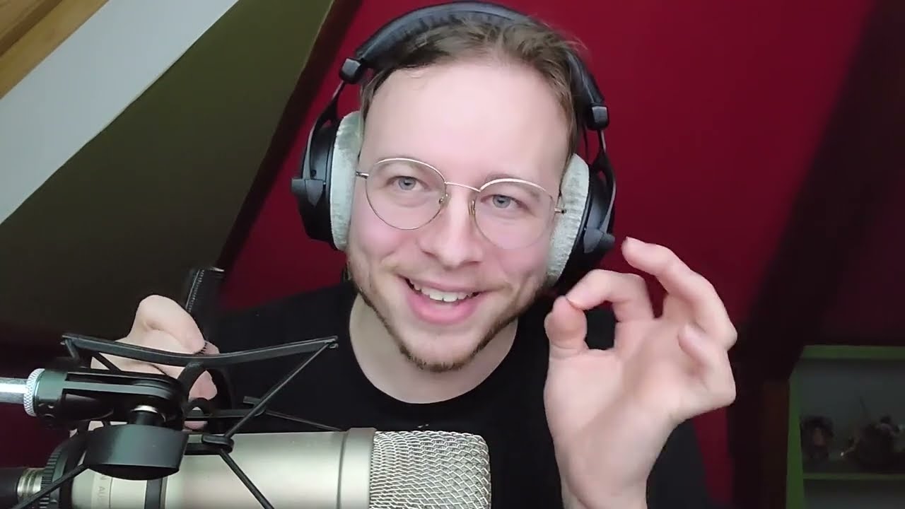 ASMR | Première vidéo (Blabla + Triggers)