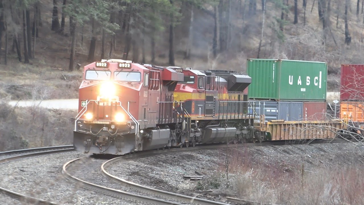 Skeena Pacific #2558 CPKC IMF East, Mile 87.3 Shuswap Sub.,  Squilax, BC, Canada  2026-02-04