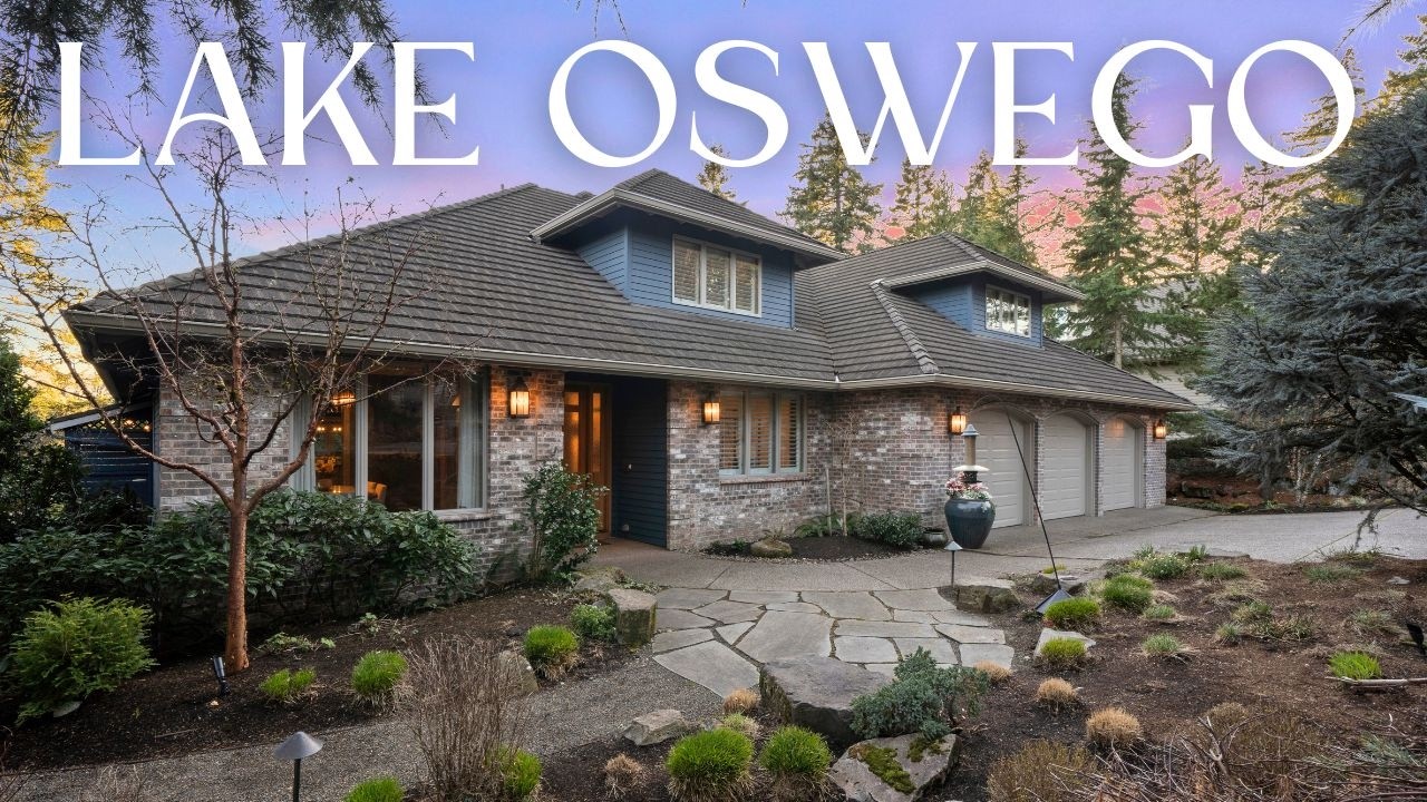 13048 Knaus Rd in Lake Oswego, Oregon