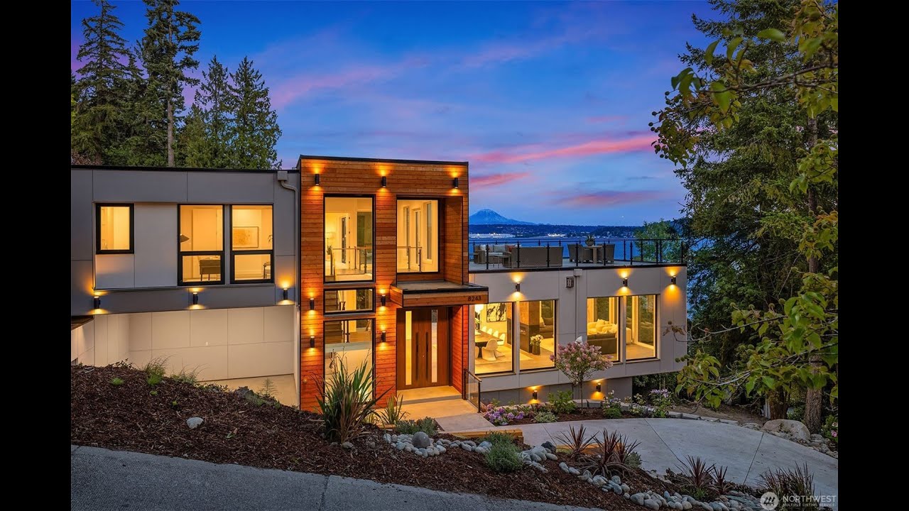 Unforgettable Mercer Island Home with Views to Forever
