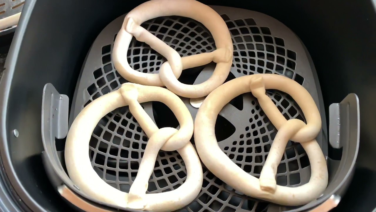Tiefkühl Brezeln 🥨 in der Heißluft Fritteuse mit Philips Airfryer XXL und Pizza 🍕 Einsatz