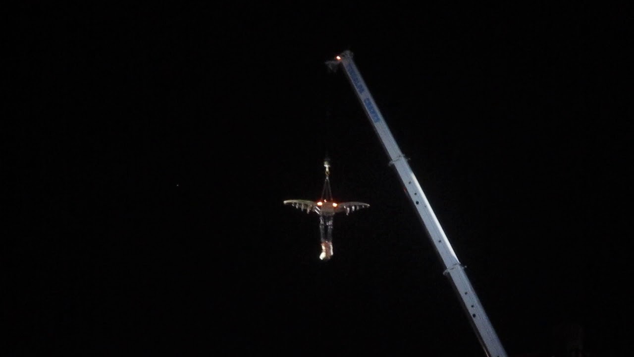 Jaws of Death Aerial Straight Jacket Escape