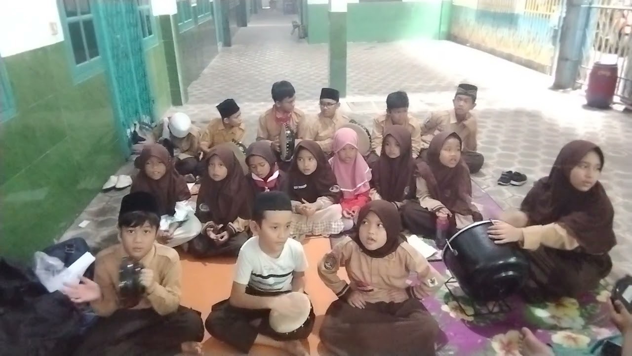 Latihan  Lagi#Eskul Hadroh#Team Vocal adik-adik Manis#part3