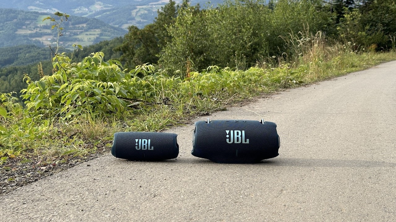 JBL Xtreme 4 vs JBL Charge 5 - Outside Test | Which suits you more?
