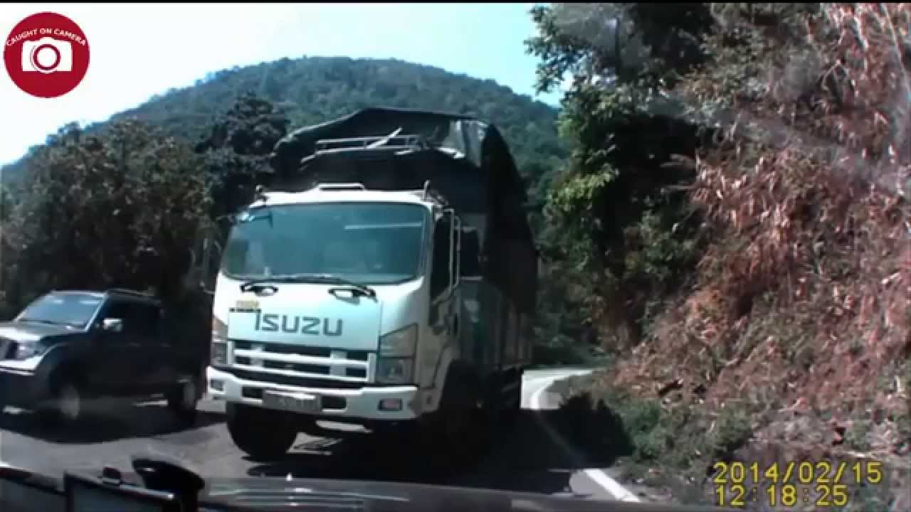 ULTIMATE CAR & MOTORCYCLE ACCIDENT CRASHES 2015 - CAUGHT ON CAMERA