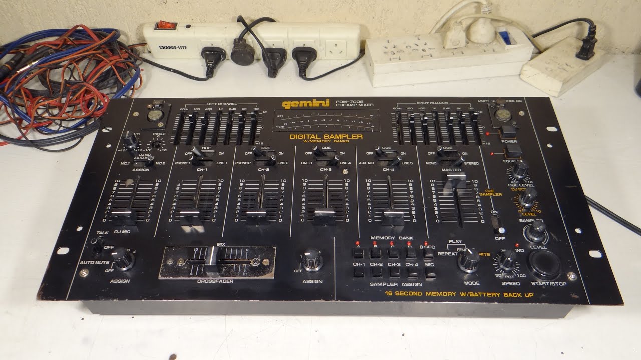 MIXER CONSOLA PRE AMPLIFICADOR GEMINI PDM-7008 MALAYSIA 1995 RESTAURACION P2