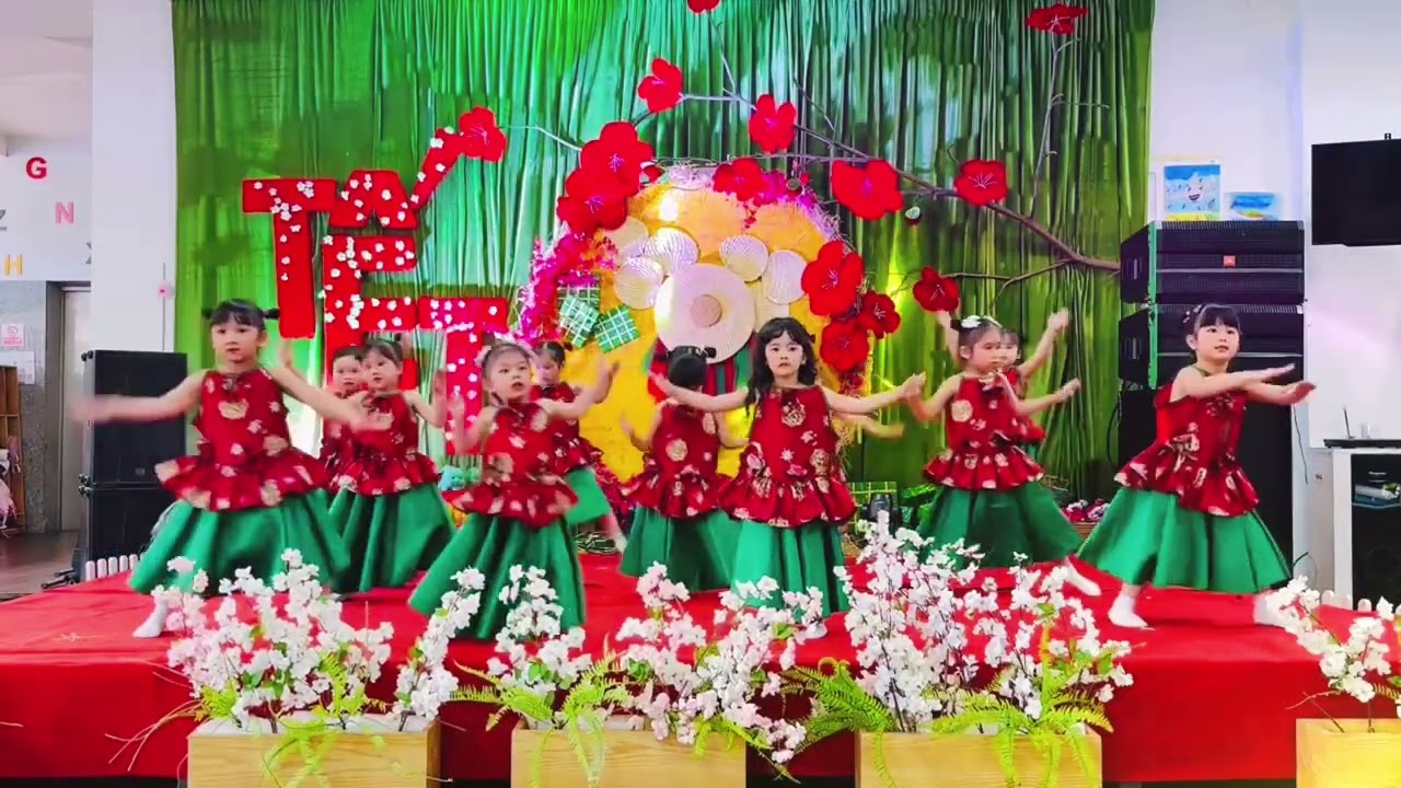 Múa TẾT NHÀ MÌNH - Thiên An - Vietstar Preschool