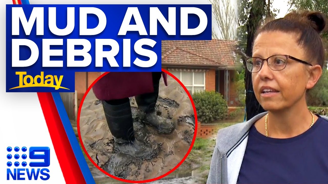 Homes, streets caked in mud as floods recede in Melbourne | Victoria Floods | 9 News Australia