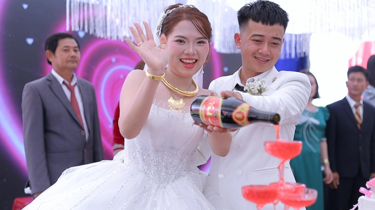 Trọng Nghĩa & Thảo Vy