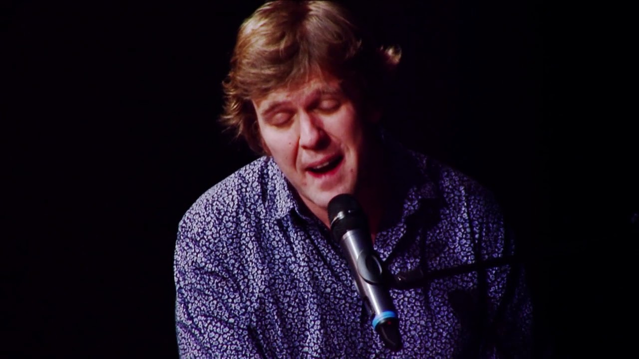Matthew Strachan Live (Live music performance)