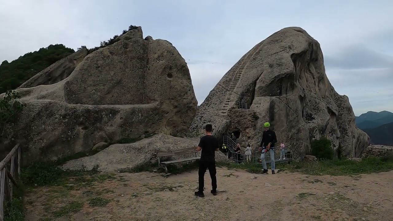 Pietrapertosa e Castelmezzano: Storia, Geologia e Adrenalina tra le Dolomiti Lucane