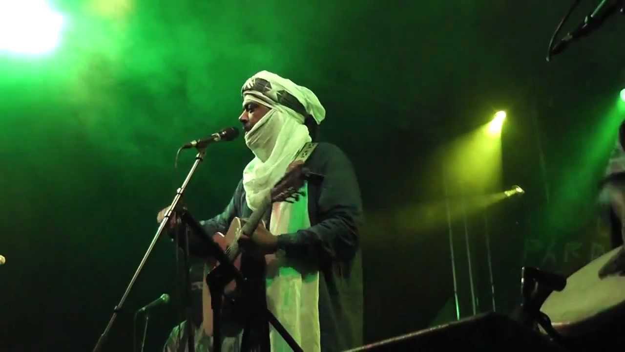 Tinariwen Live au Zold Pardon (Abdallah - Egadez - Kidal) 9/13