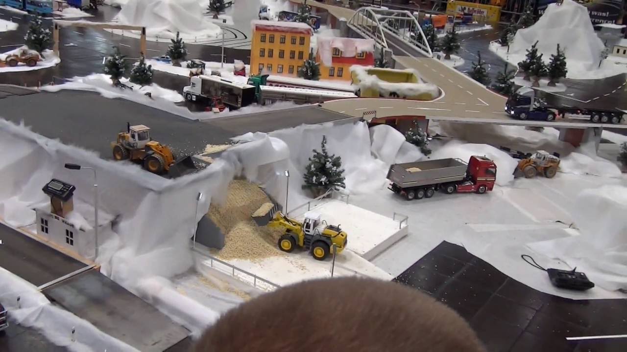 D-Edition TV pr&auml;sentiert die RC Multifunktions Truck Modellbau Messe Leipzig 2016