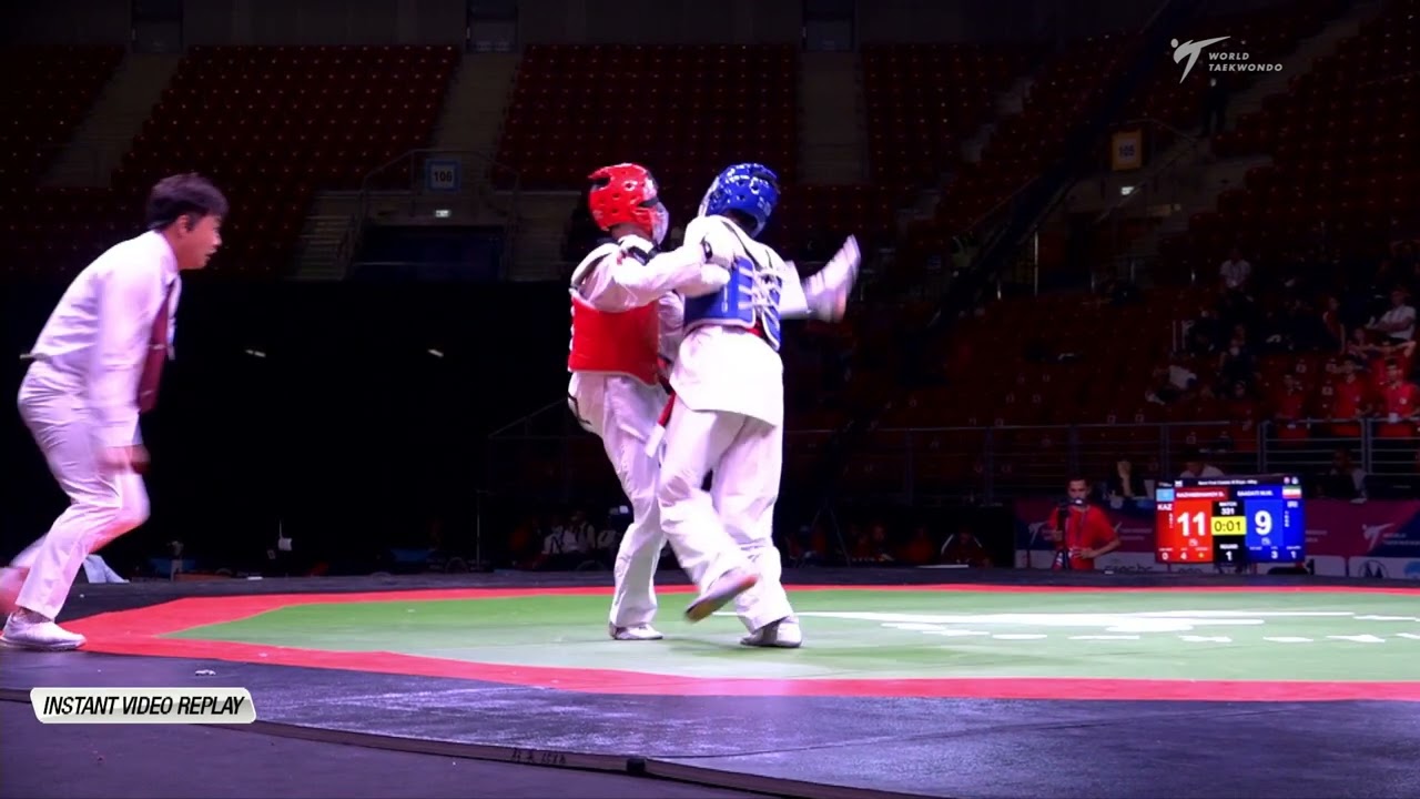 331 SF Boys  49kg IRI SAADATI M M  KAZ NAZHIMKHANOV D