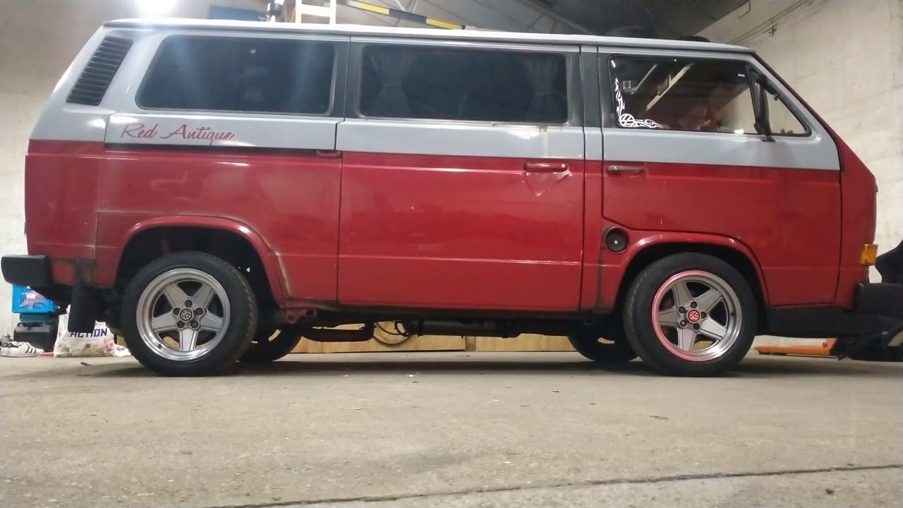 VW T3 on TA Technix airride .20ltr tank ,3/8 flow.Solenoid valves,Viair 480C compr.Twin needle gauge
