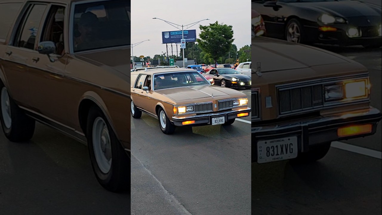 Oldsmobile Custom Cruiser Classic Station Wagon Drive By Engine Sound Woodward Dream Cruise 2024