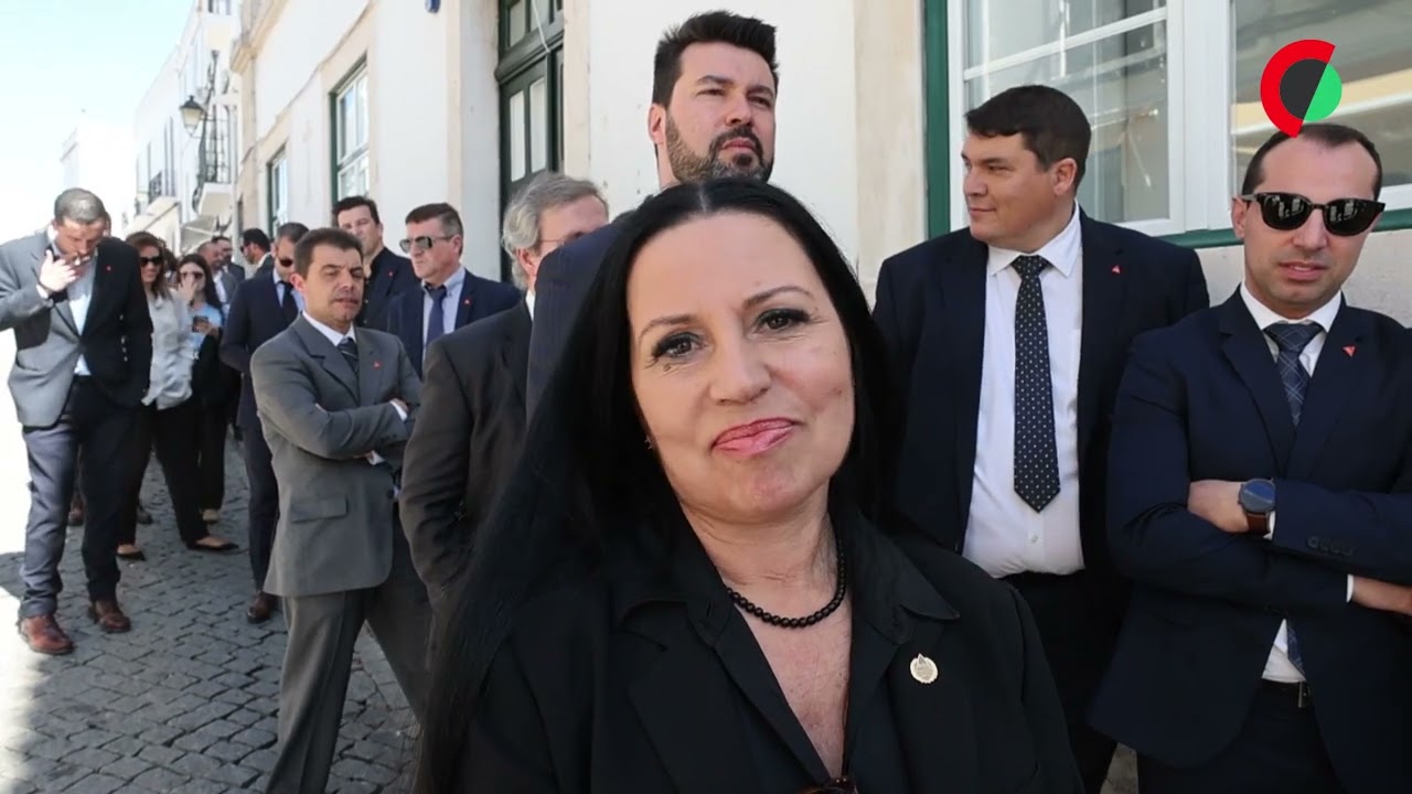Centenas de pessoas fazem fila para última despedida a Rui Nabeiro