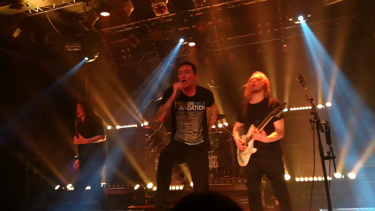 HEAVEN SHALL BURN "Passage Of The Crane" live l'Usine Genève 22.03.2018