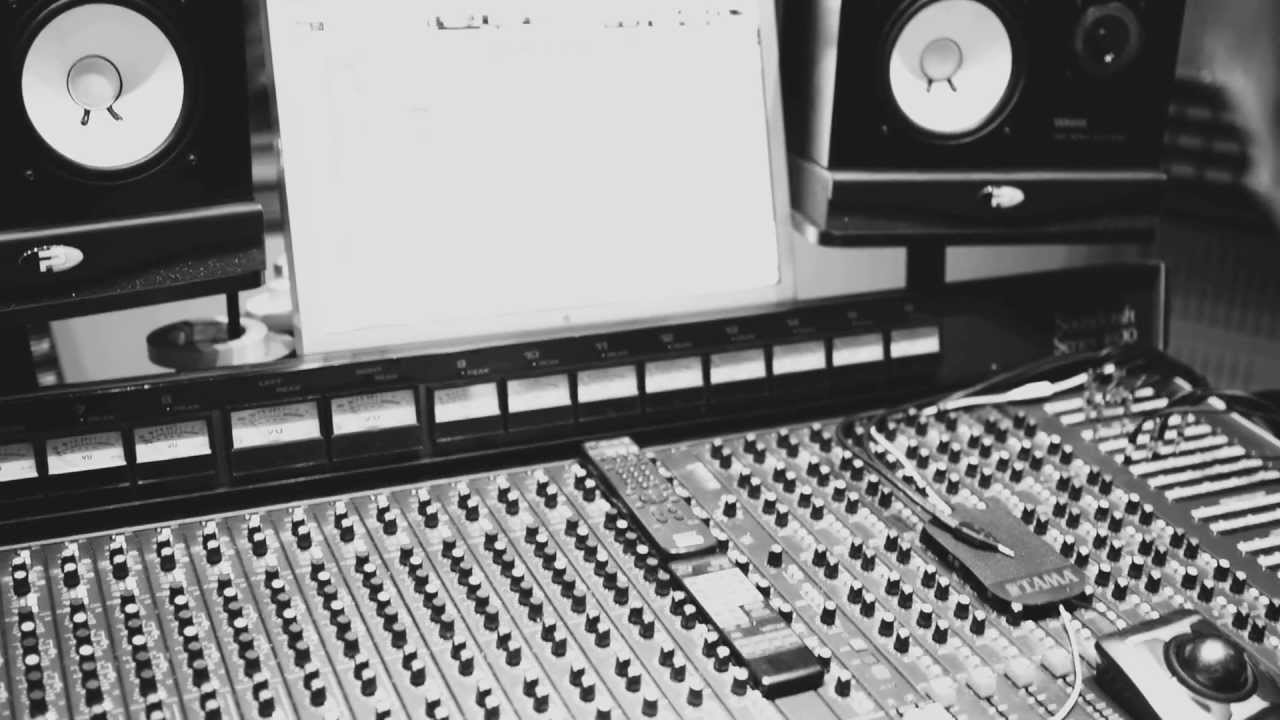 The Neighbourhood - Sweater Weather ACOUSTIC STUDIO [Live in HD]
