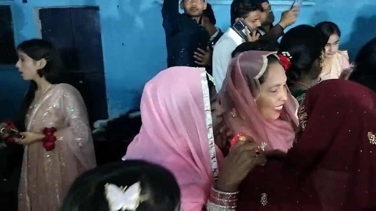 Bhai ki saadi ❤️aye ham barati barat lekr ❤️#shorts #ytshort #wedding #trending #november #viral