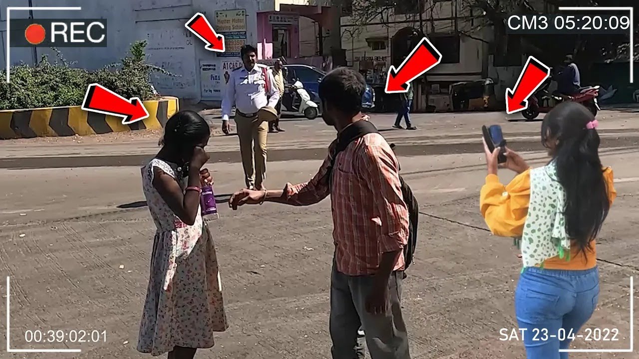 WHAT HE IS DOING? 👀😱| Brave Act Of A POLICE | Self Defense | Helping Others | Awareness Video