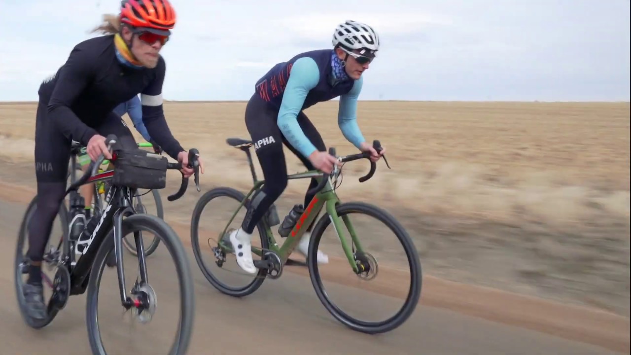 Gravel - tam gdzie kończy się droga. Look & Corima!