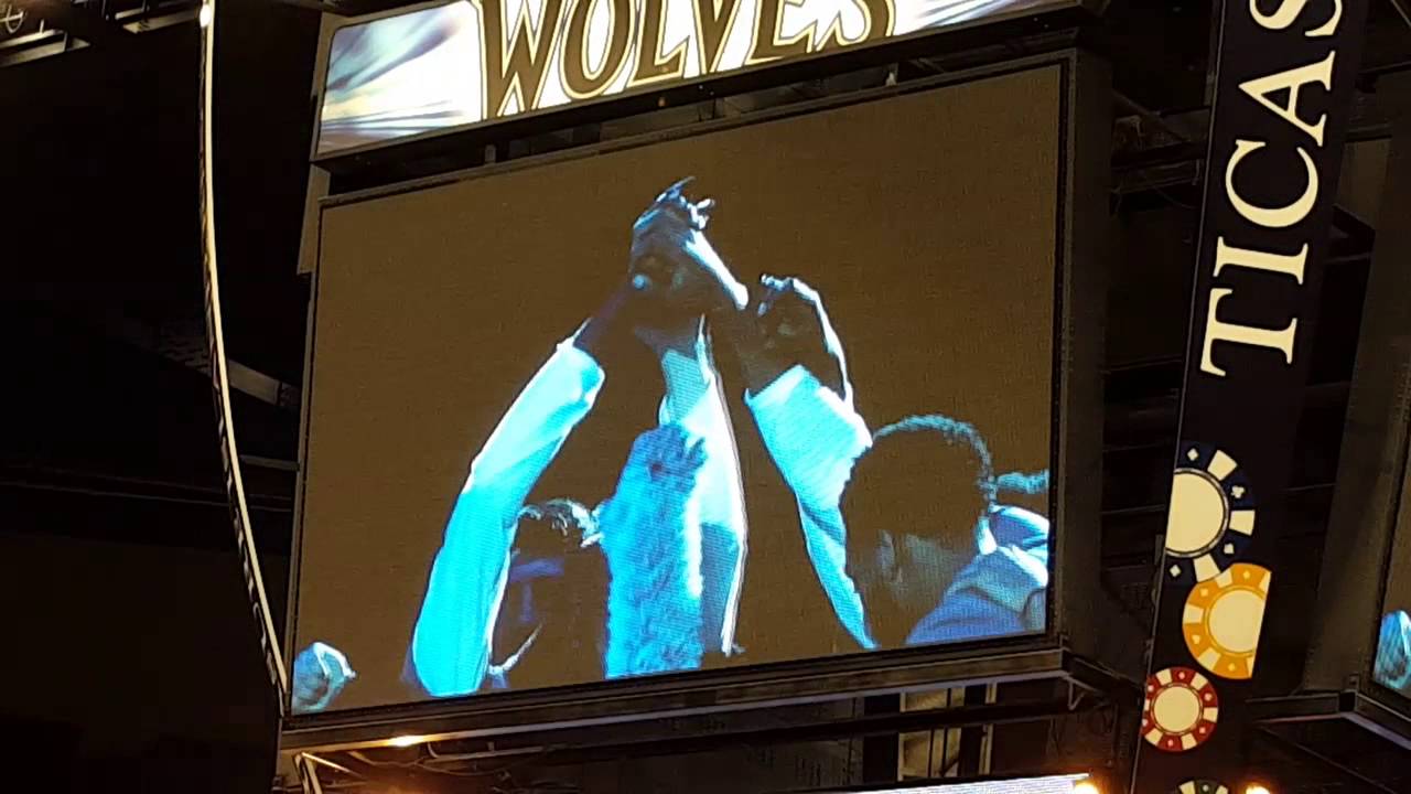 Timberwolves intro (extended) vs Atlanta 20151125 190602