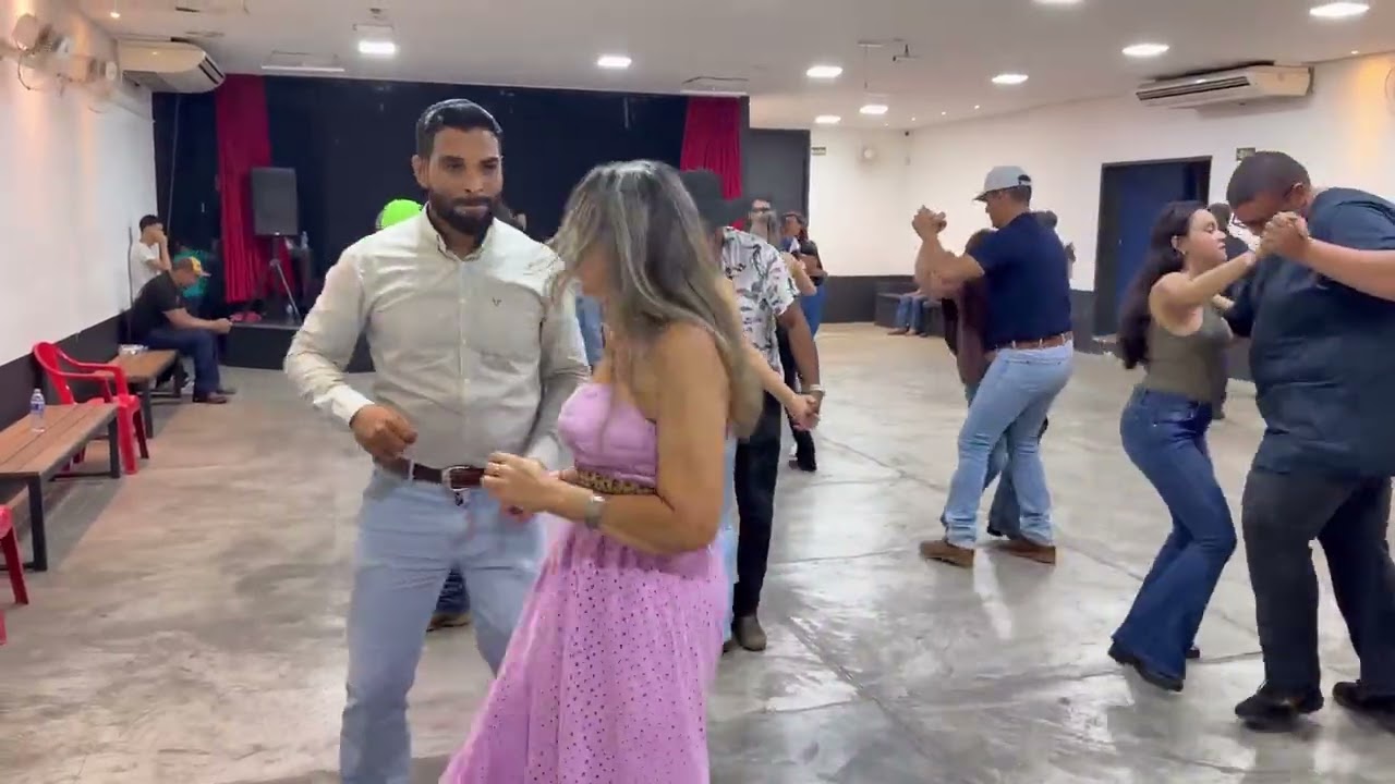 . FORROZINHO EM PATOS DE MINAS🕺🏻🕺🏻