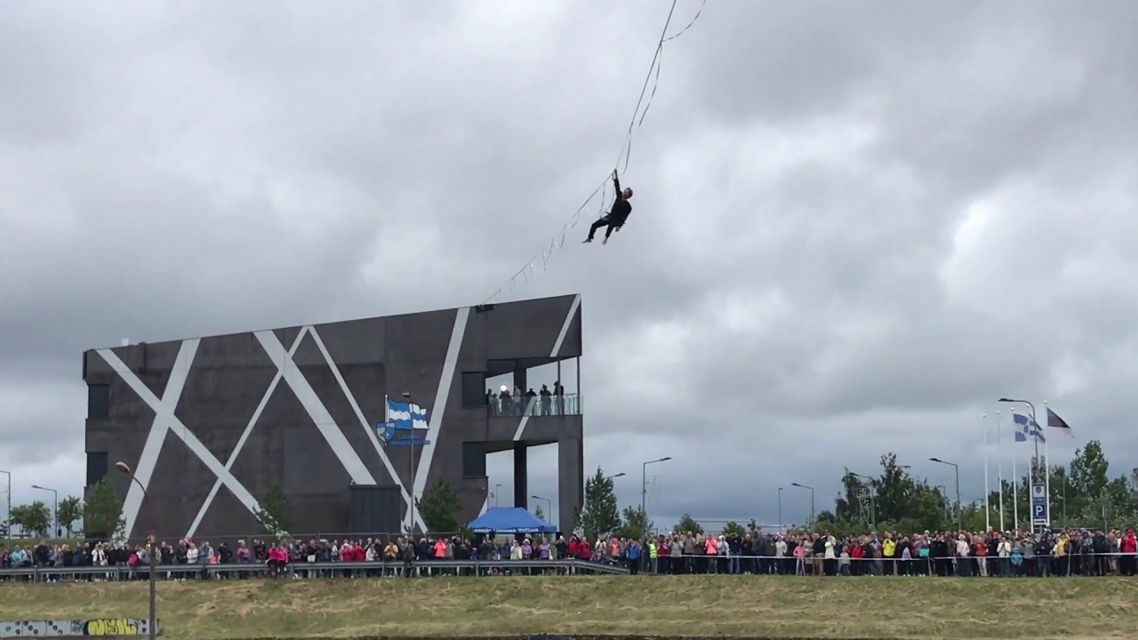 Slackliner Jaan Roose, Tallinn 2019, part 1