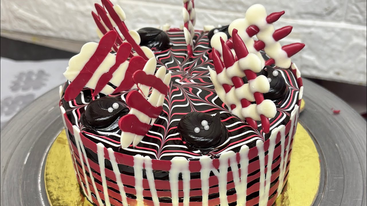 Red and white chocolate cake design \ chocolate cake, kaise Banaya? #Viral.
