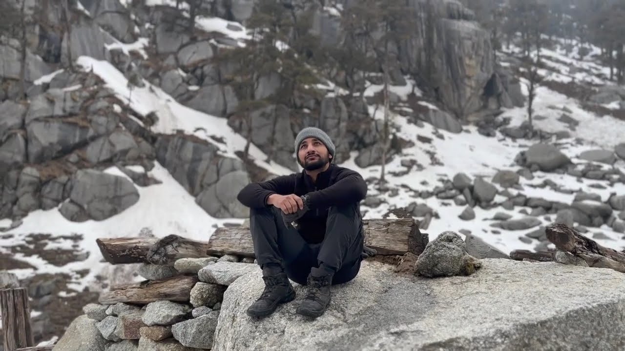 Snow fall on Kareri Lake Trek  #karerilake #snowfall