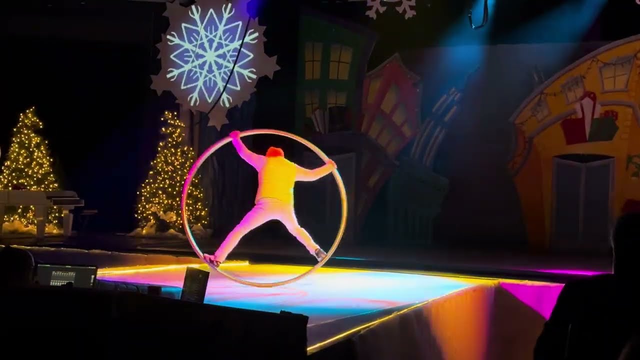 It's Christmas Snoopy Show - Great America Winterfest 2024 Opening Night