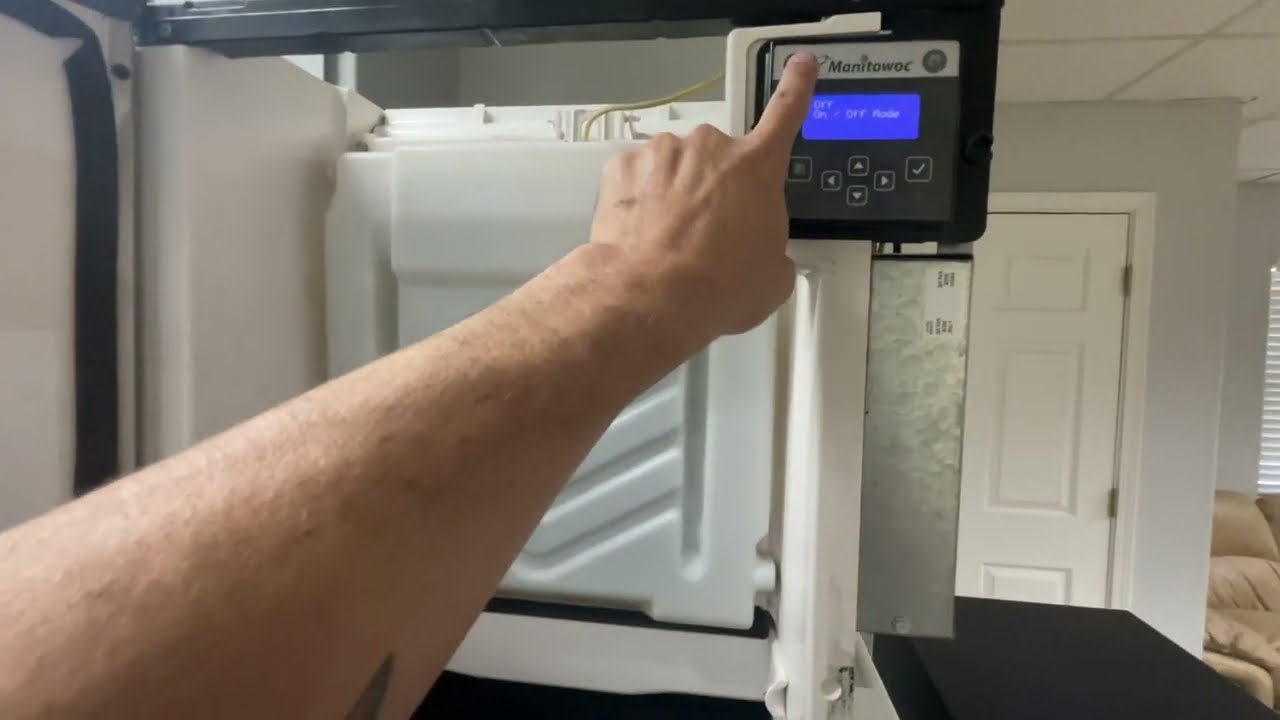 How to clean a commercial ice machine