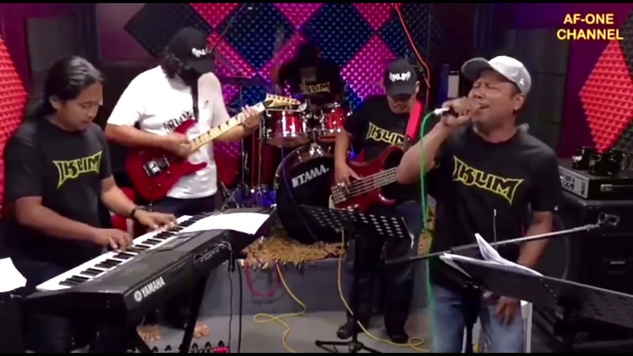 Gerhana Cinta Luka ~ iklim and friends