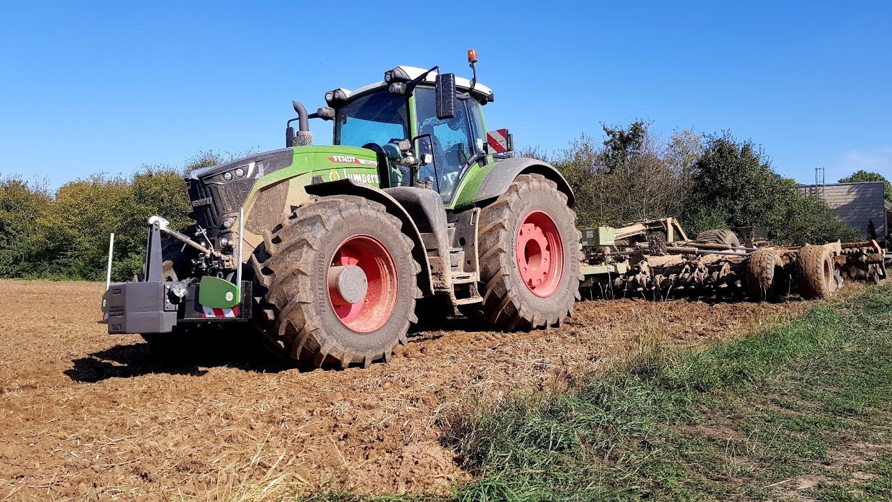 NEW MODEL FENDT 942 mit Amazone Scheibenegge & AGRIbumper Frontgewicht