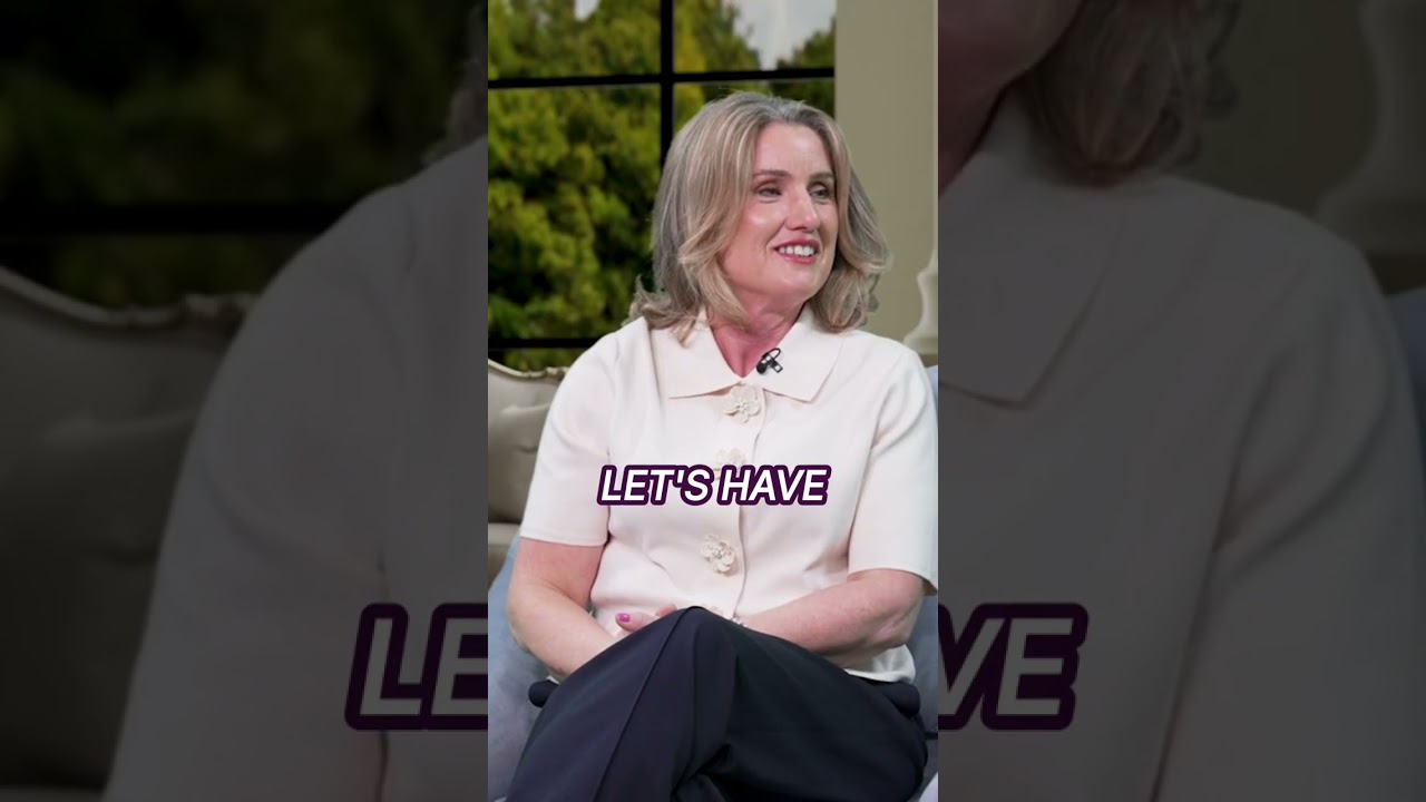 Использует ли королевская семья мечи для разрезания тортов? Королевские секреты раскрыты! #коротк...