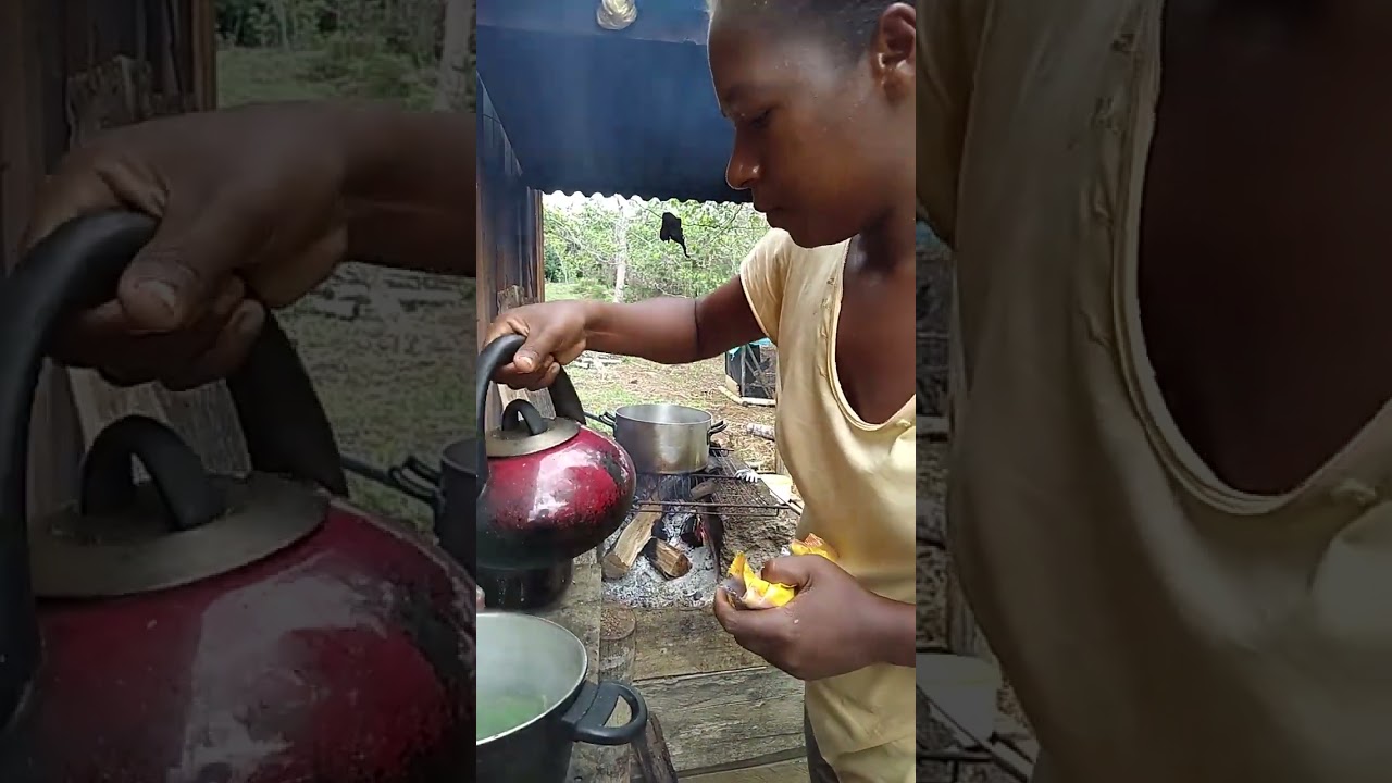 Hoje no almoço da Roça tivemos Macarrão com Espinafre!