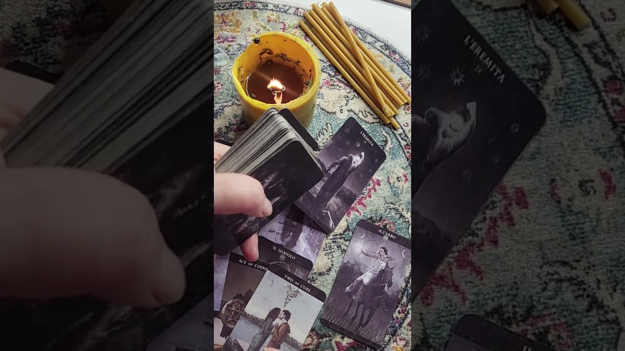 ЧТО ЗАДУМАЛА СОПЕРНИЦА ❓️🕯#соперница #магия #tarot #обзор 