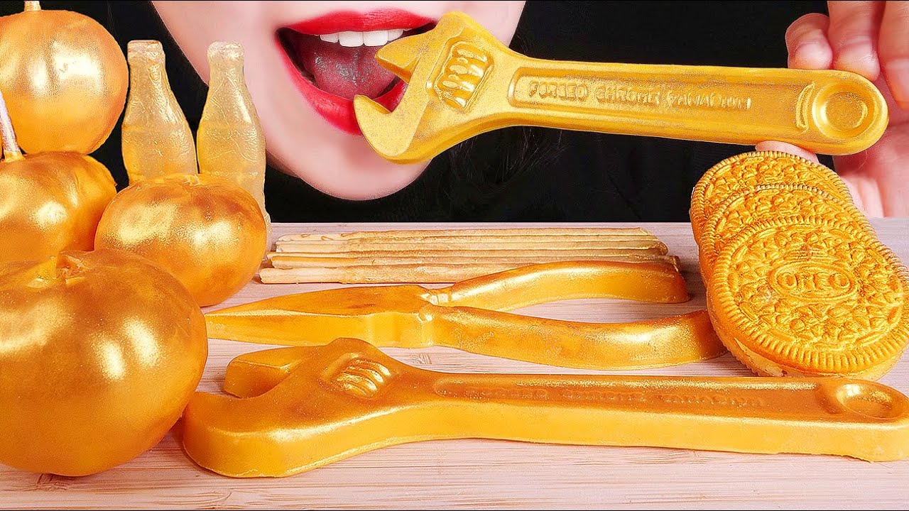 ASMR GOLD FOOD: CHOCOLATE TOOLS, GOLD NIK L NIP WAX BOTTLES, OREOS, POCKY EATING SOUNDS 咀嚼音 초콜릿 먹방