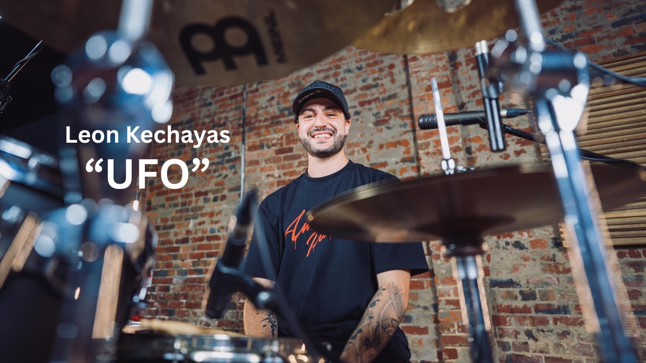 Leon Kechayas plays "UFO" cover by Reece Mastin.